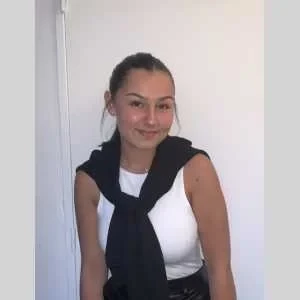 Anaïs, babysitter à Villefontaine