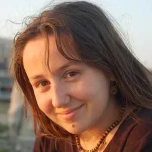 Malou, babysitter à La Rochelle