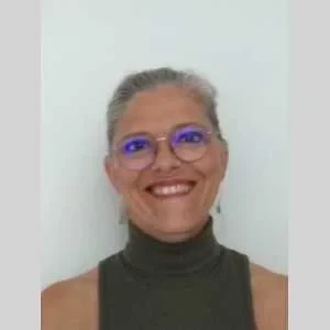 Jessie, babysitter à Saint Medard en Jalles