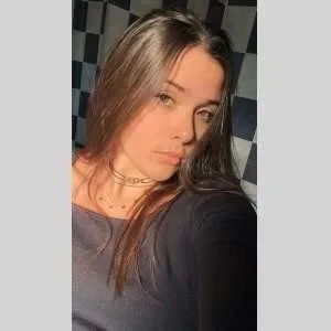 Emilie , babysitter à Marsas