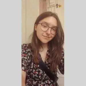 Lisie , babysitter à Angers