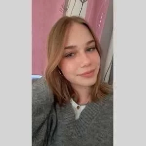 Ella, babysitter à Libourne