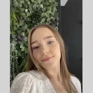 Eloise, babysitter à Saint Lo