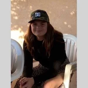 Délynda , babysitter à Uchaud