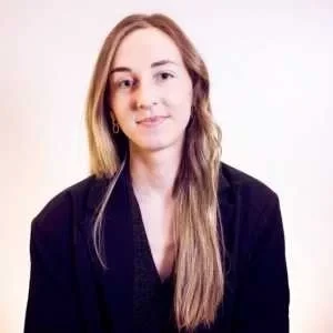 Candice, babysitter à Saint Etienne le Molard