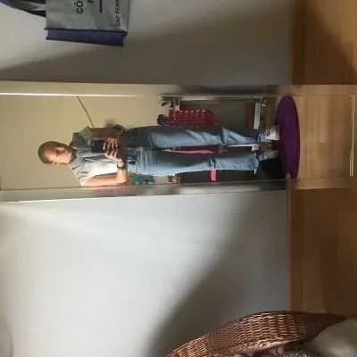 Manon, babysitter à Saulny