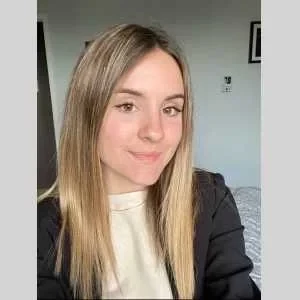 Léane, babysitter à Saint Pierre de Chandieu