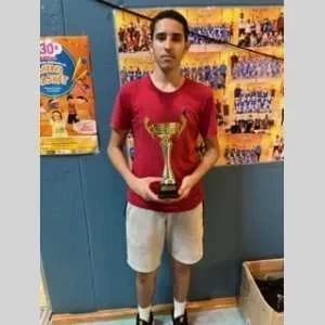 Ryad, babysitter à Fresnes