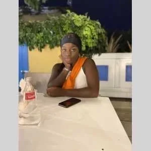 Cecile, babysitter à Berthecourt