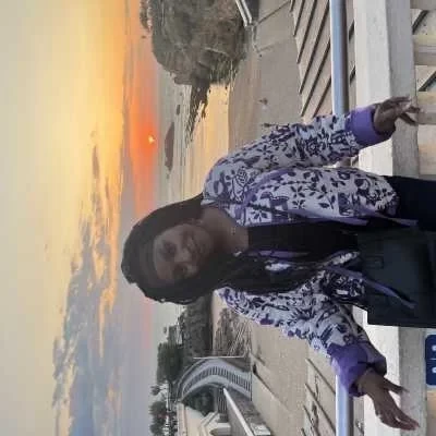 Julia, babysitter à Grezieu la Varenne