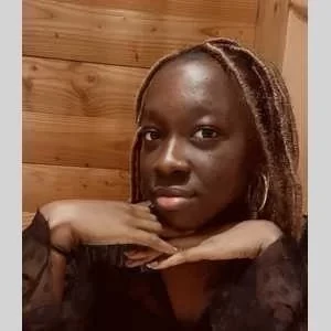 Jade, babysitter à Vezin le Coquet