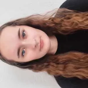 Laure, babysitter à Dammarie