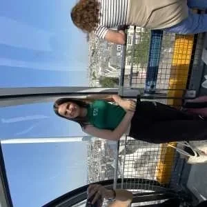 Laure , babysitter à Bois d Arcy