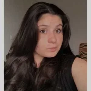 Anaïs , babysitter à Nimes