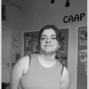 Maëva , babysitter à Saint Lyphard