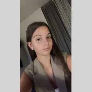 Amandine, babysitter à Doyet