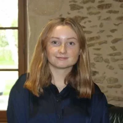 Caroline, babysitter à Saint Saturnin