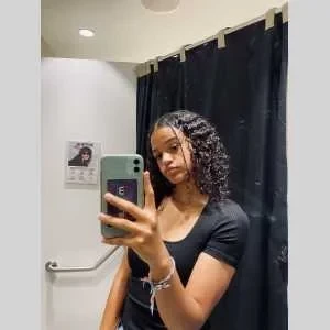 Lilly, babysitter à Pouillon