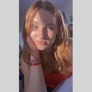 Leelou , babysitter à Beaucaire