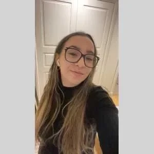 Mélanie , babysitter à Nimes