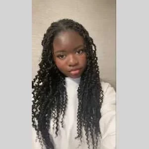 Nimra, babysitter à Eaubonne