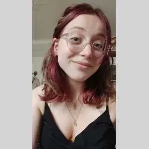 Zélie , babysitter à Pezenas