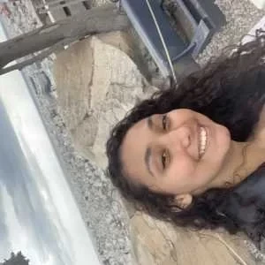 Kellya , babysitter à Brimont