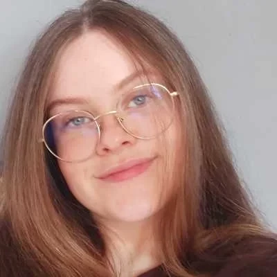 Coralynn , babysitter à Lannion