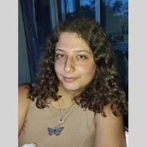 Albane , babysitter à Pessac