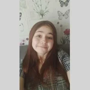 Angelina , babysitter à Lanester