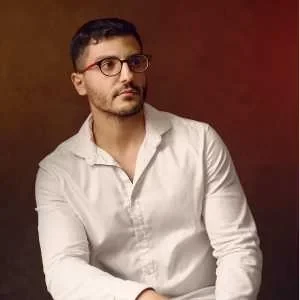 Yacine, babysitter à Montreuil