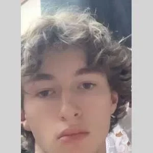 Pierre, babysitter à Pont l Abbe