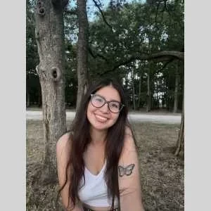 Lea, babysitter à Tours