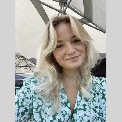 Léa, babysitter à Seignosse