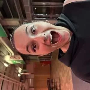 Maëna, babysitter à Menucourt