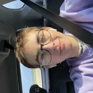 Lucie, babysitter à Carnac