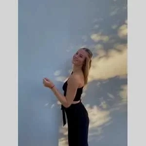 Romane , babysitter à Nimes