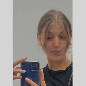 Evi, babysitter à Pernes les Fontaines