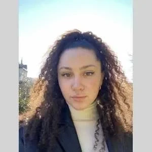 Alicia, babysitter à Bonifacio