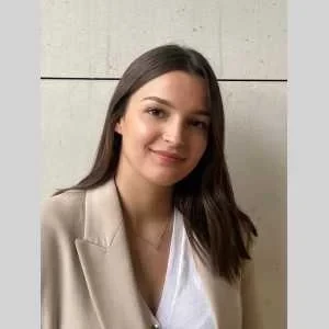 Ilona, babysitter à Bailly Romainvilliers