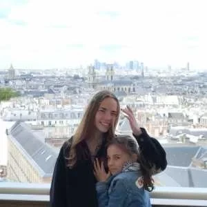 Justine , babysitter à Angers