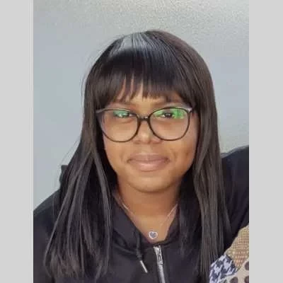 Marie-divine, babysitter à Paris