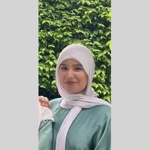 Khouloud, babysitter à Mulhouse