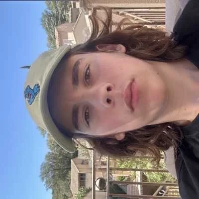 Hippolyte, babysitter à Francheville