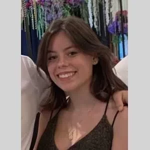 Sheilcy, babysitter à Saint Malo de Phily