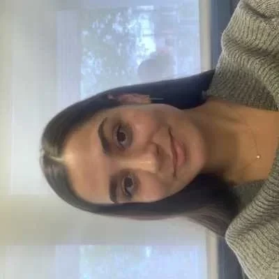 Johanna, babysitter à Loos