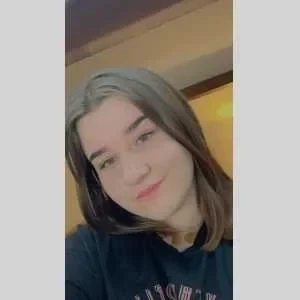 Perrine, babysitter à Jouy le Moutier