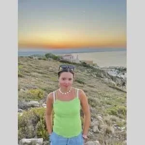 Clara et kelly , babysitter à Grieges