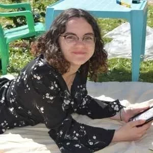 Maëva, babysitter à Pont Saint Martin