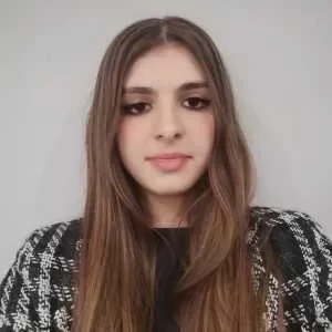 Gabrielle , babysitter à Steenvoorde